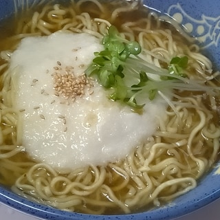 インスタントを和風味にアレンジ☆山かけラーメンだよ